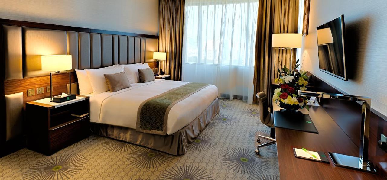 Holiday Suites Al Azizia Мекка Экстерьер фото
